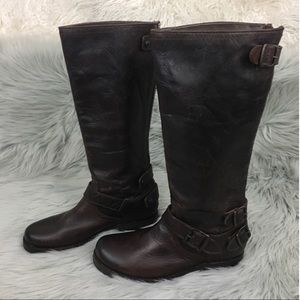 New Frye Veronica Back Zip Boot Dark Brown